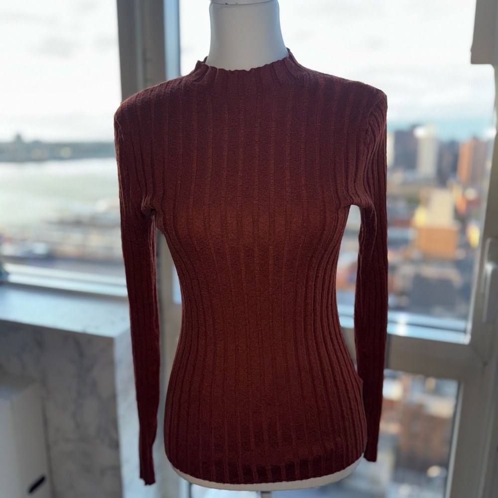 Rust Ribbed Mock Neck Sweater Top – Long Sleeve Fitted Knit – Size L